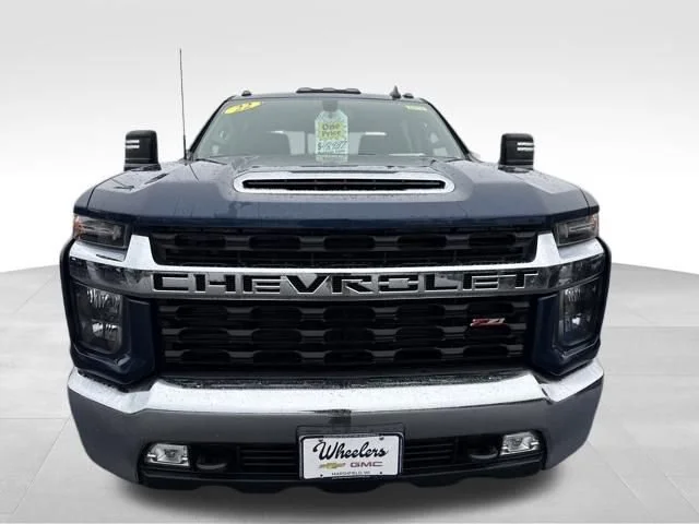 Used 2022 Northsky Blue Metallic Chevrolet LT image 10
