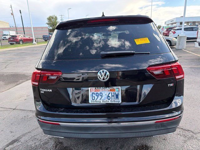 Used 2018 Pearl Metallic Volkswagen SE image 5