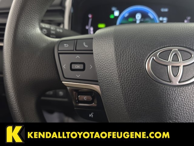 Used 2025 White Toyota LE image 15
