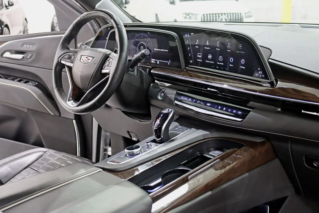 Used 2023 White Cadillac Sport Platinum image 38