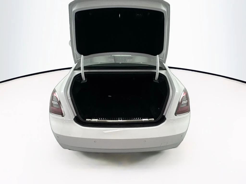 Used 2022 White Rolls-Royce  image 27