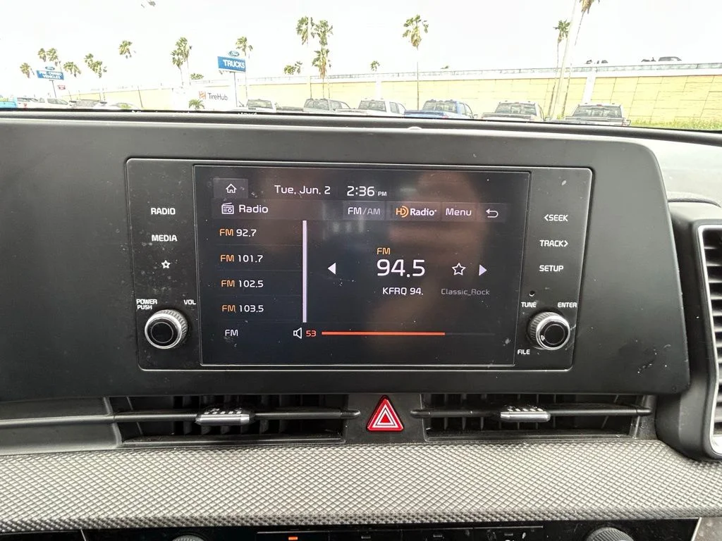 Used 2023 Black Kia LX image 13