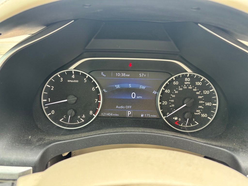 Used 2015 White Nissan Platinum image 20