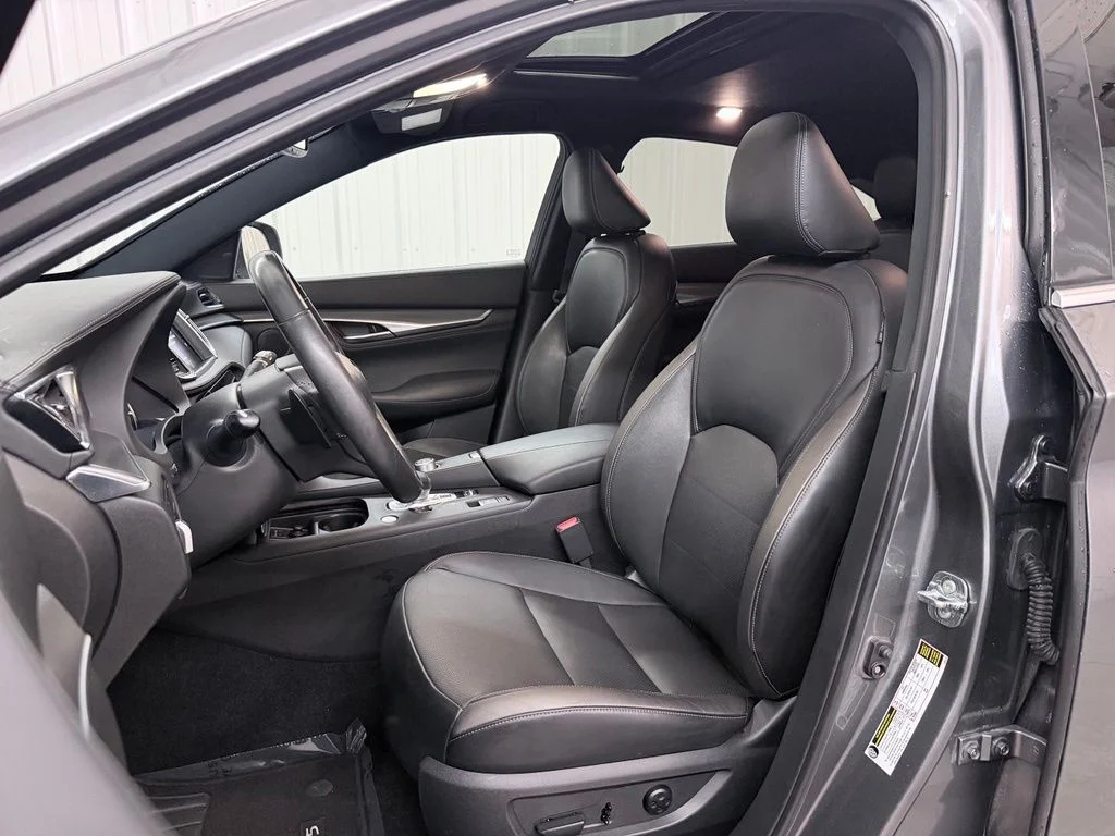 Used 2023 Gray INFINITI LUXE image 13
