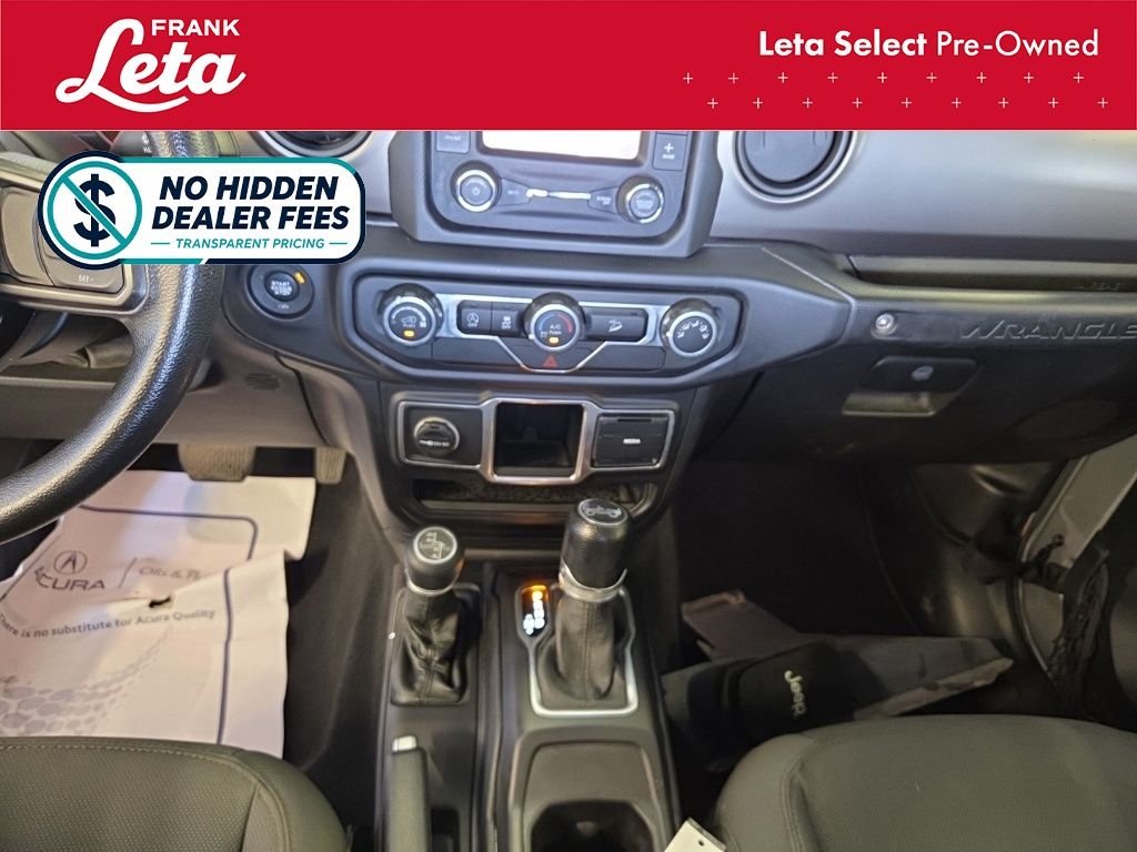 Used 2018 Billet Silver Metallic Clearcoat Jeep  image 13