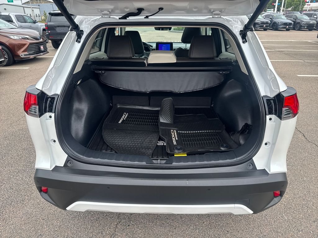 Used 2023 Beige Toyota XLE image 7