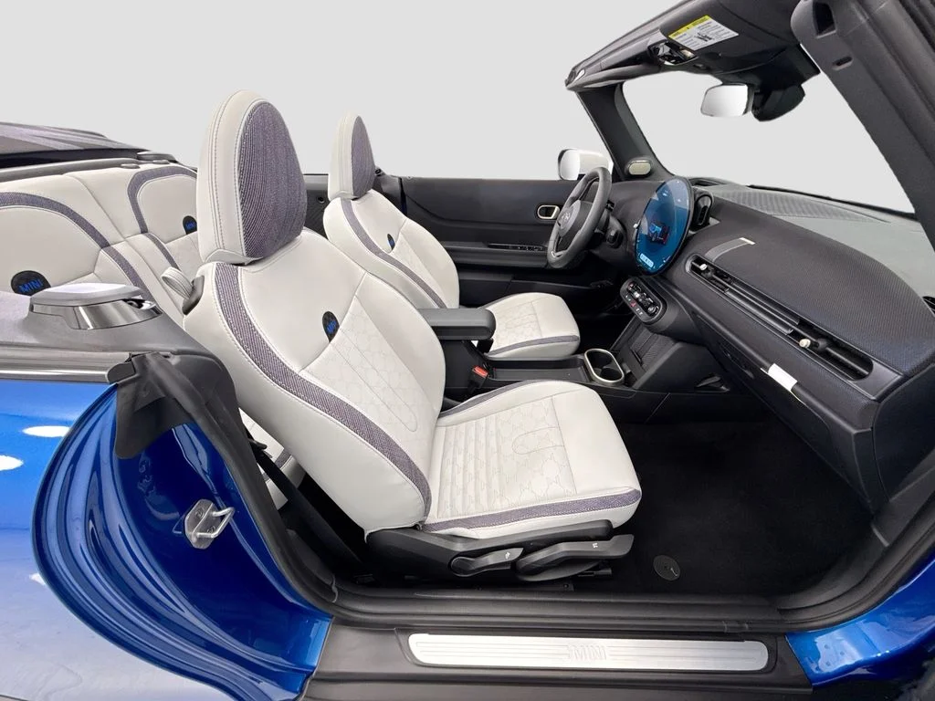 2026 MINI Convertible Base - Photo 21