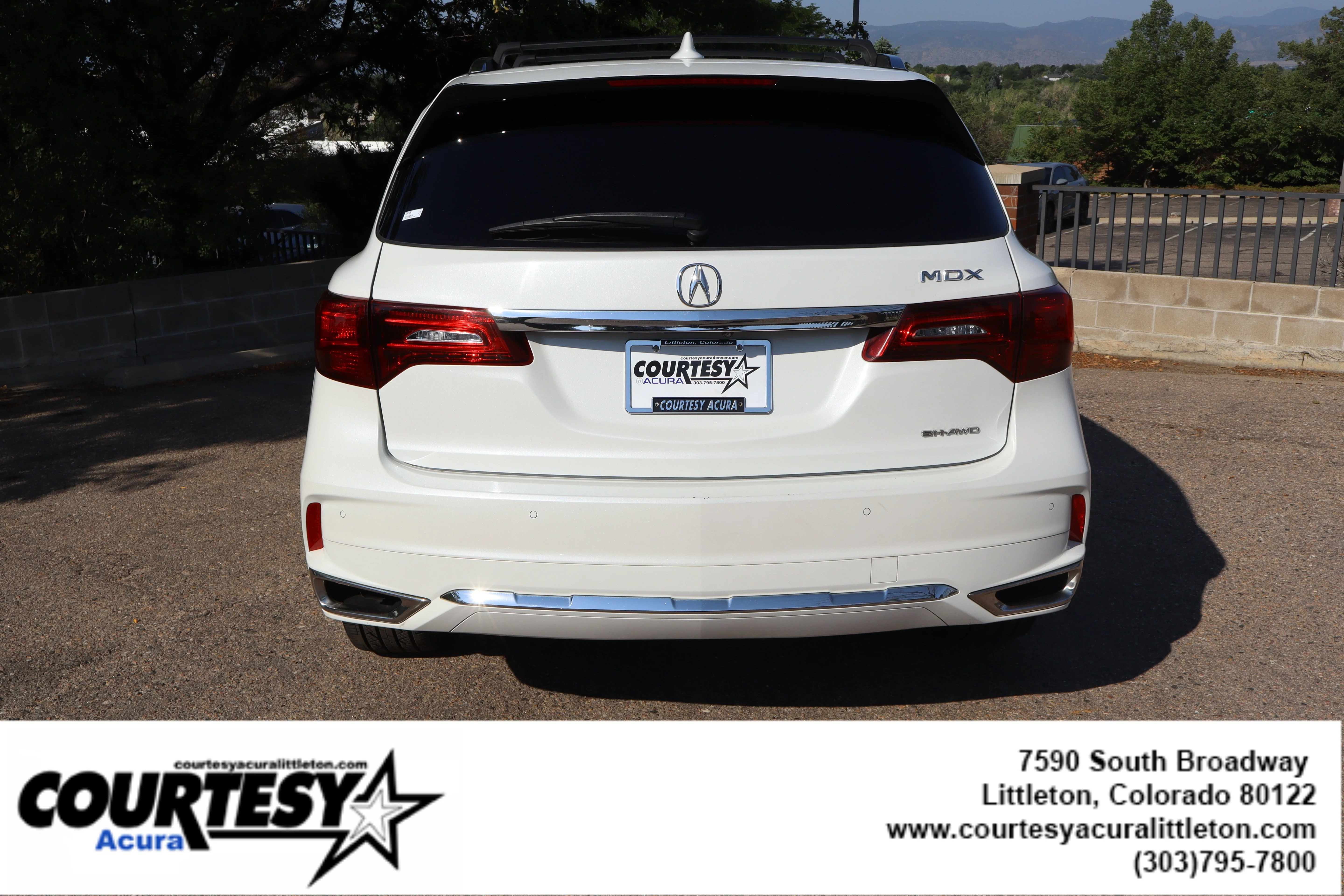 Used 2020 Platinum White Pearl Acura SH-AWD with Advance Package image 5