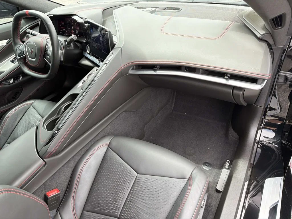 Used 2021 Black Chevrolet 3LT image 24