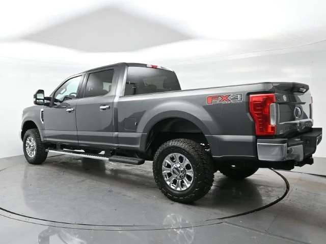 Used 2019 Magnetic Metallic Ford XL image 5
