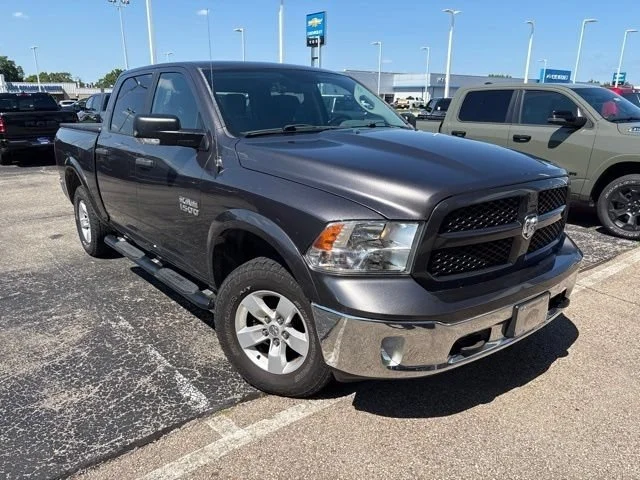 Used 2015 Granite Crystal Metallic Clearcoat Ram Outdoorsman image 3