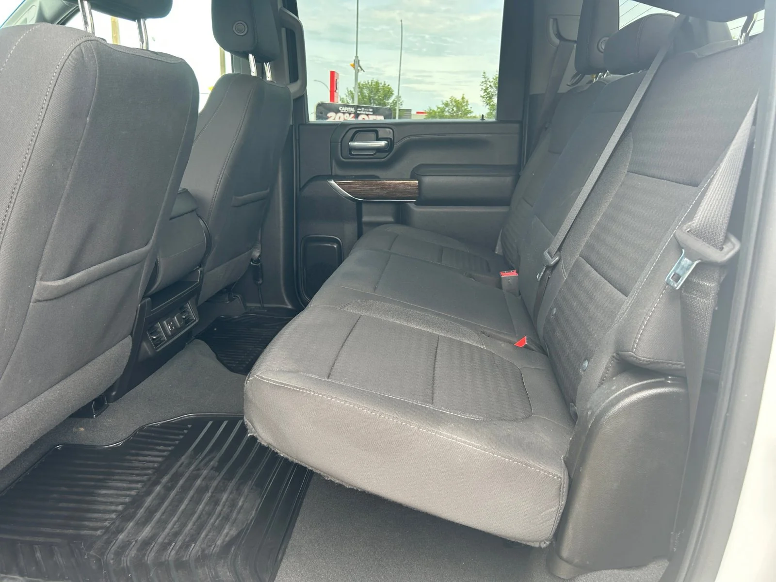 Used 2023 Summit White GMC SLE Crew Cab 4x4 6.6L GAS image 18