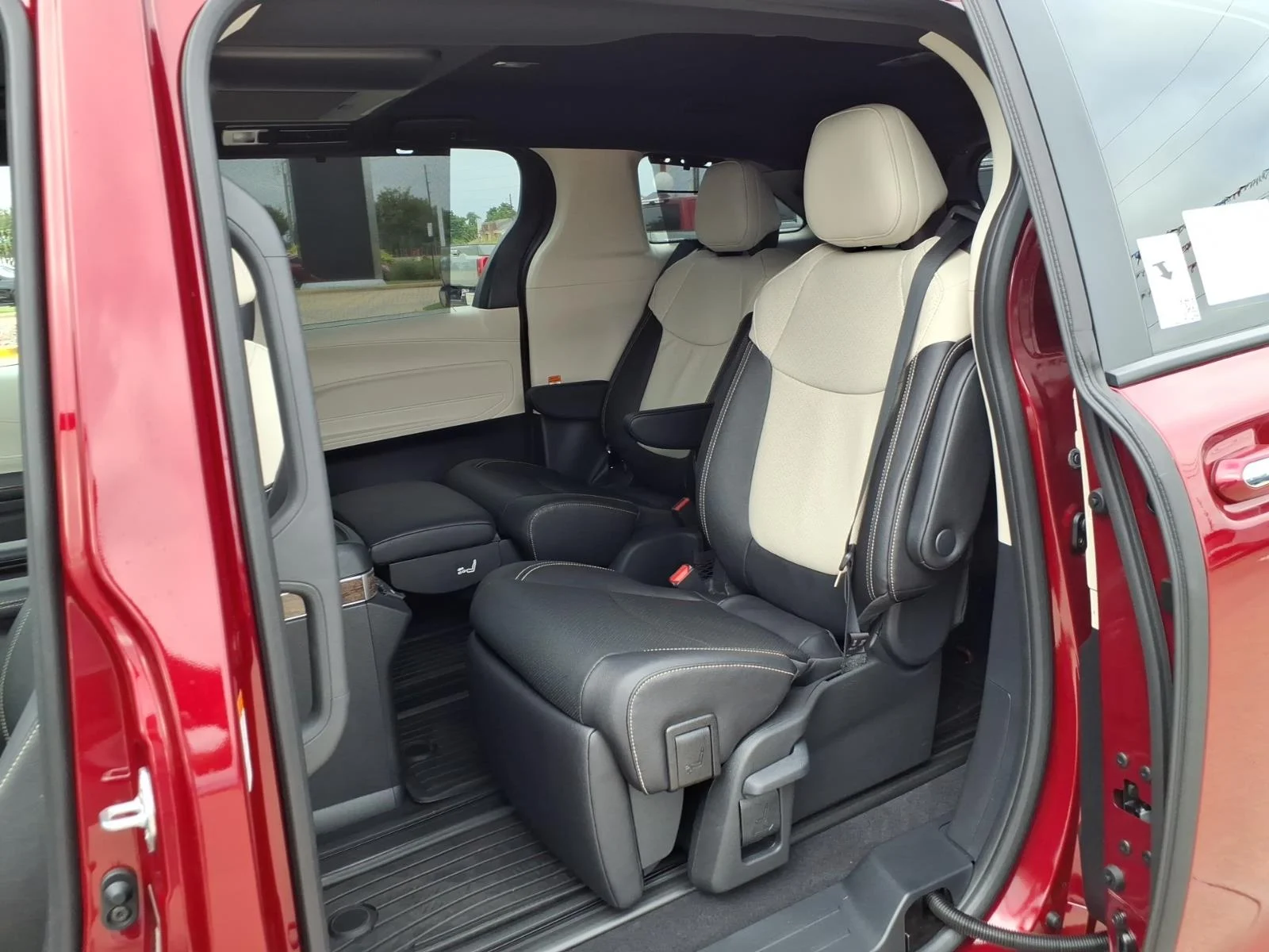 New 2026 Ruby Flare Pearl Toyota Platinum image 16