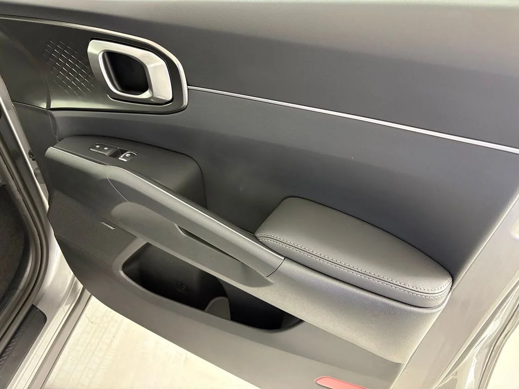 New 2026 Steel Gray Kia EX image 47