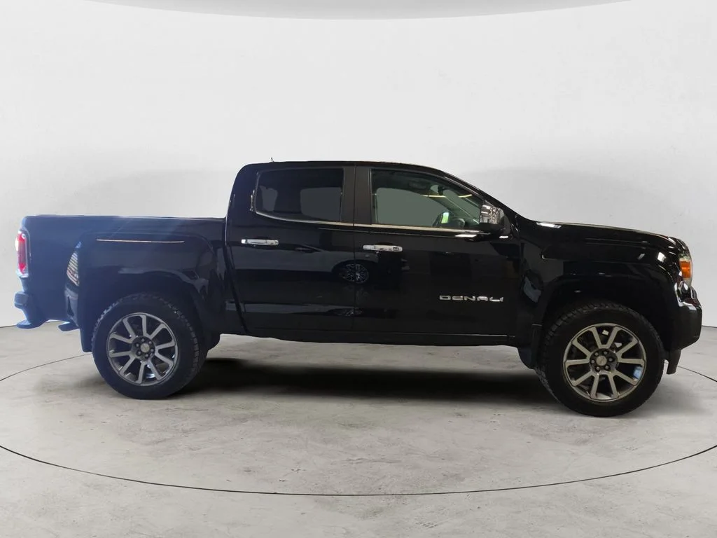 Used 2021 Black GMC Denali image 7