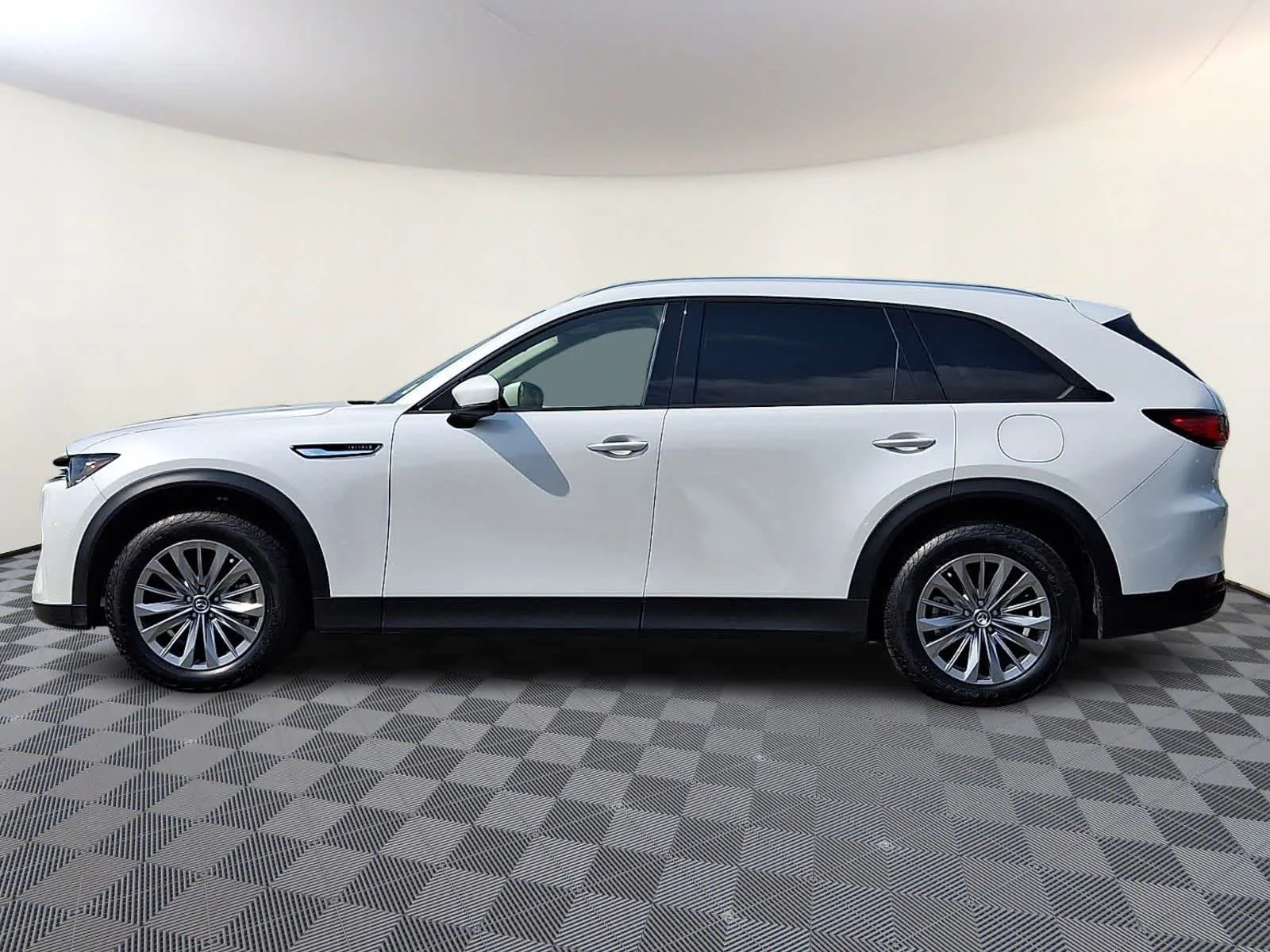 Used 2025 Rhodium White Premium Mazda Preferred Package image 8