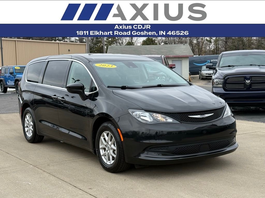 2023 Chrysler Voyager LX
