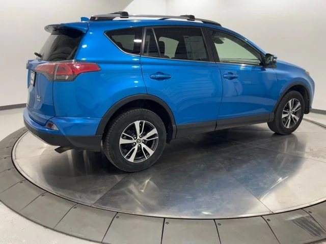Used 2018 Blue Toyota XLE image 5