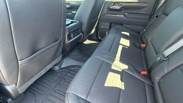 New 2026 Onyx Black GMC Elevation image 24
