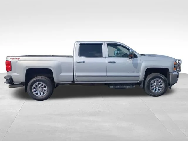 Used 2018 SILVER ICE METALLIC Chevrolet LTZ image 9