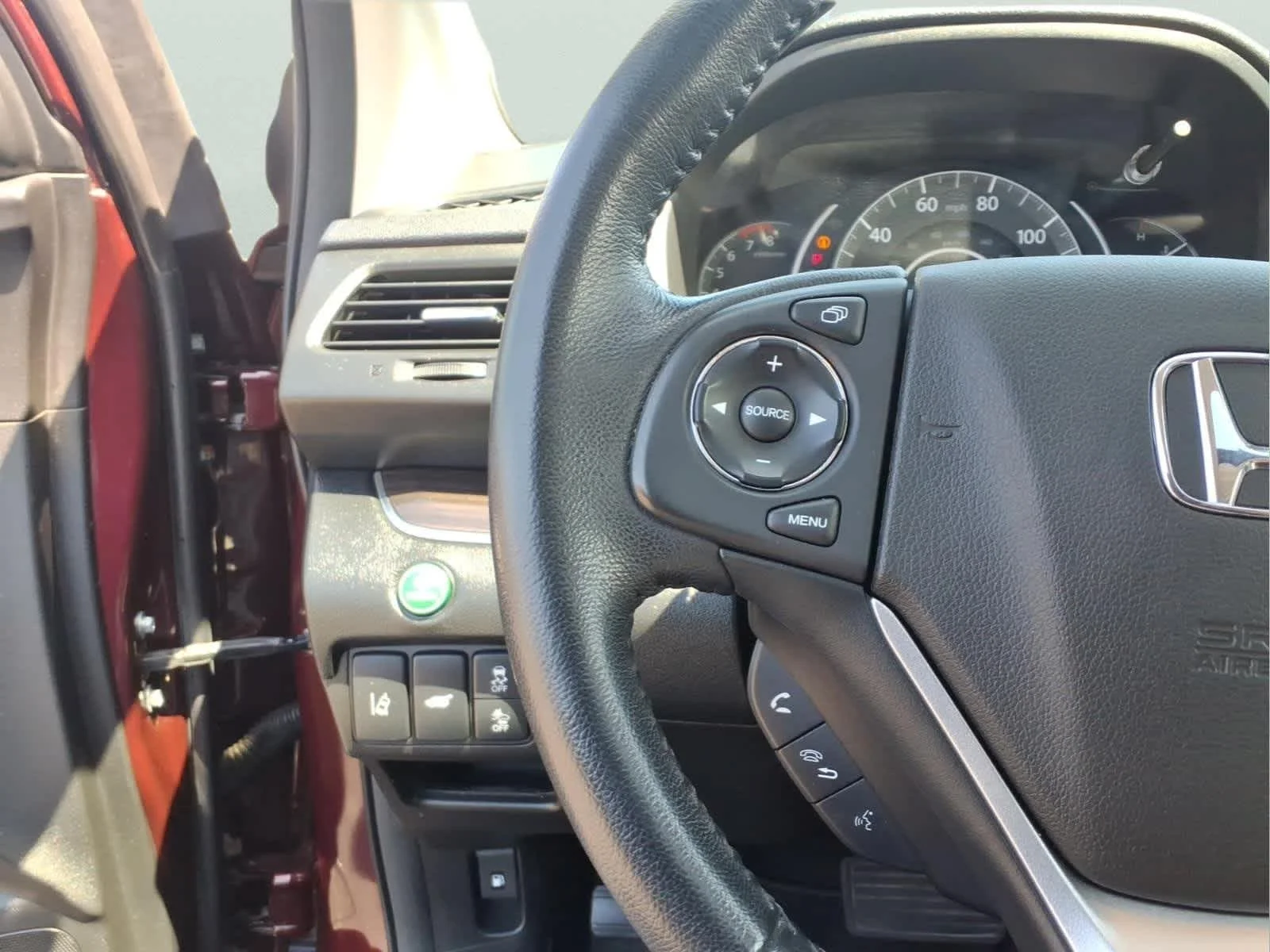 Used 2015 Basque Red Pearl II Honda Touring image 26