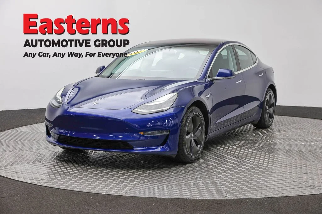 Used 2018 Blue Tesla Long Range image 1