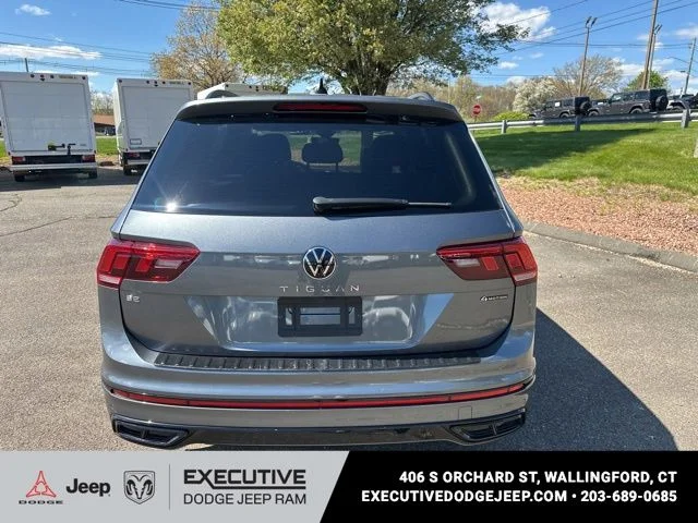 Used 2023 Gray Volkswagen 2.0T SE R-Line Black image 8