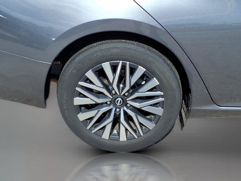 2024 Nissan Altima SV - Photo 7