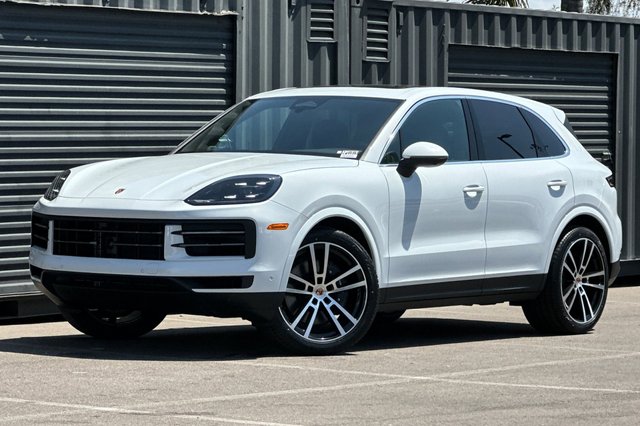 2026 Porsche Cayenne AWD