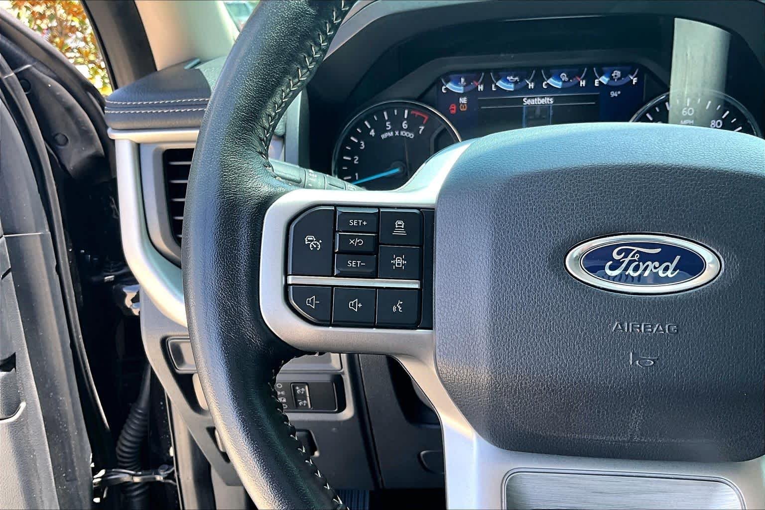 Used 2022 Agate Black Metallic Ford XLT image 23
