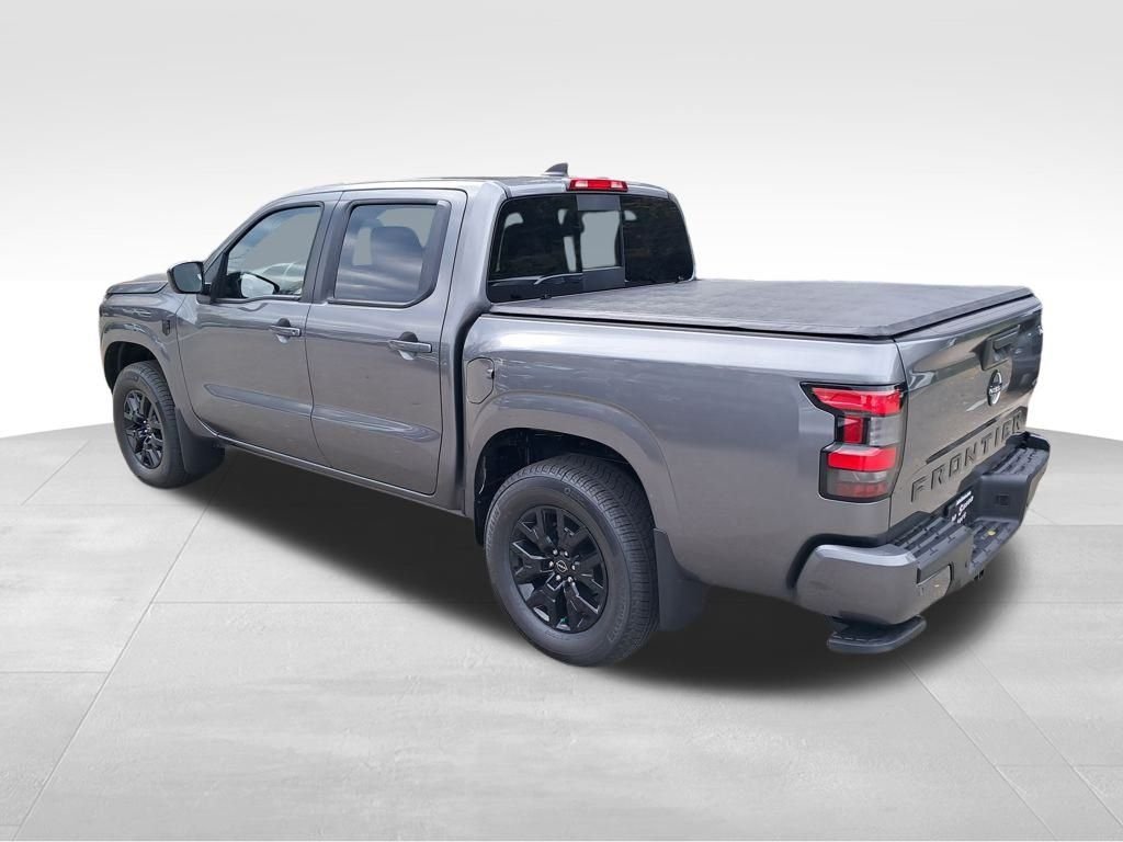2026 Nissan Frontier SV photo 2