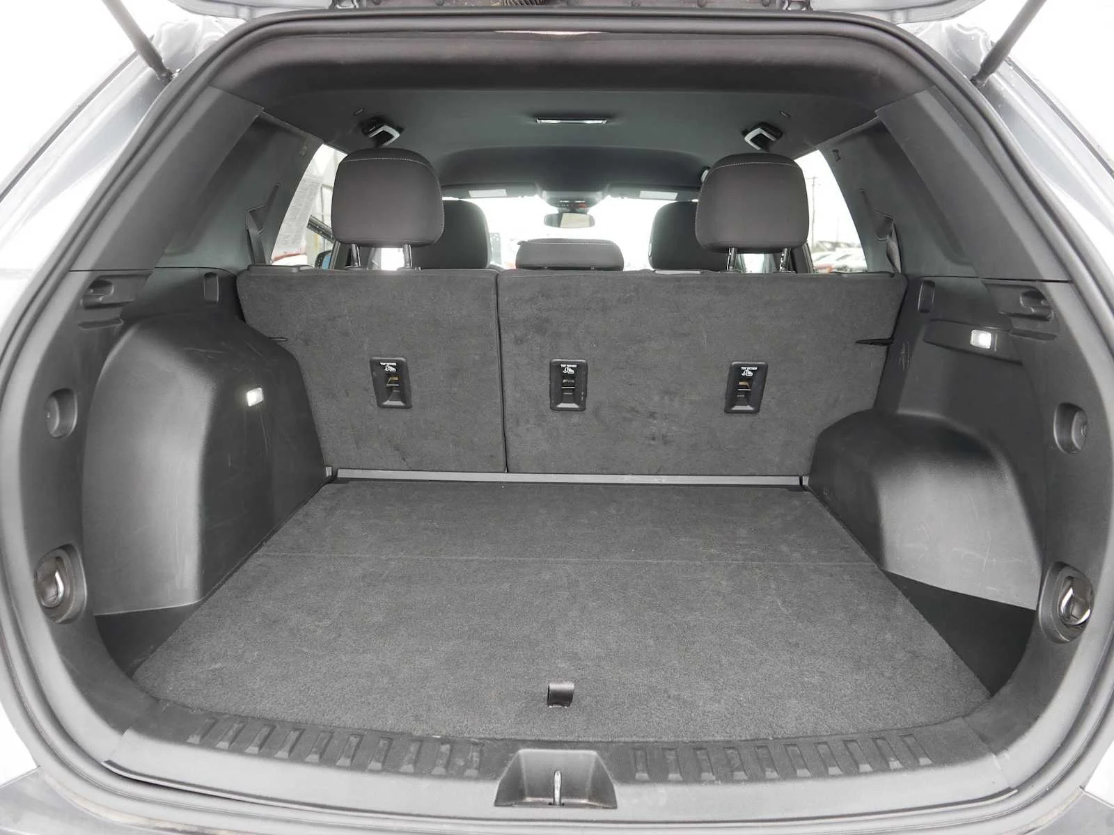 2025 Chevrolet Equinox LT - Photo 18