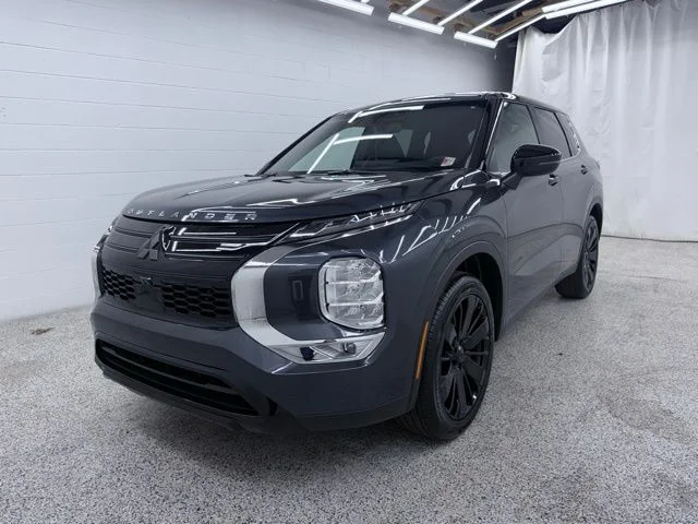 New 2026 Gray Mitsubishi LE image 5