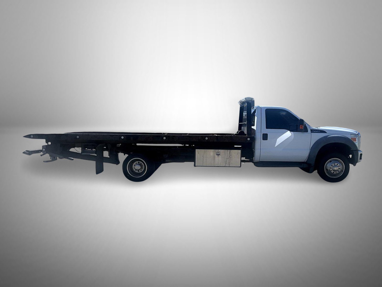 Used 2012 White Ford XL image 4