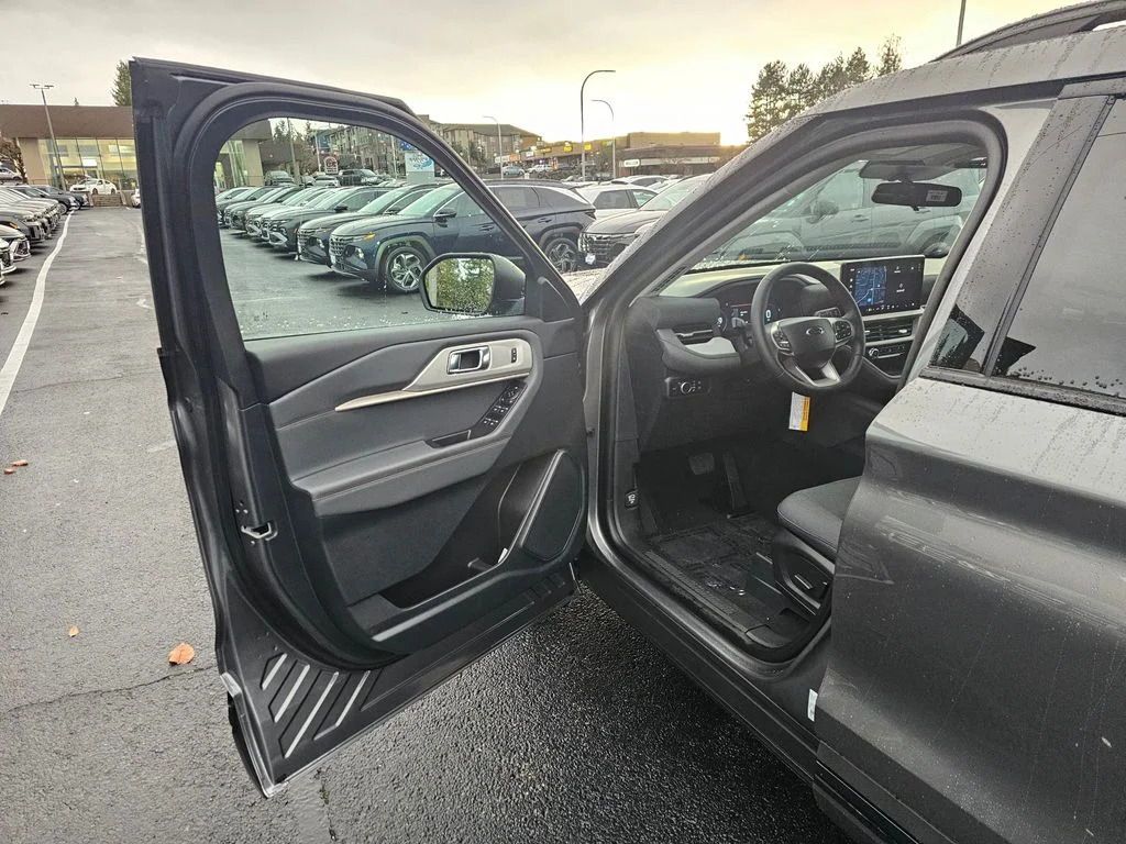 New 2026 Gray Ford Active image 19