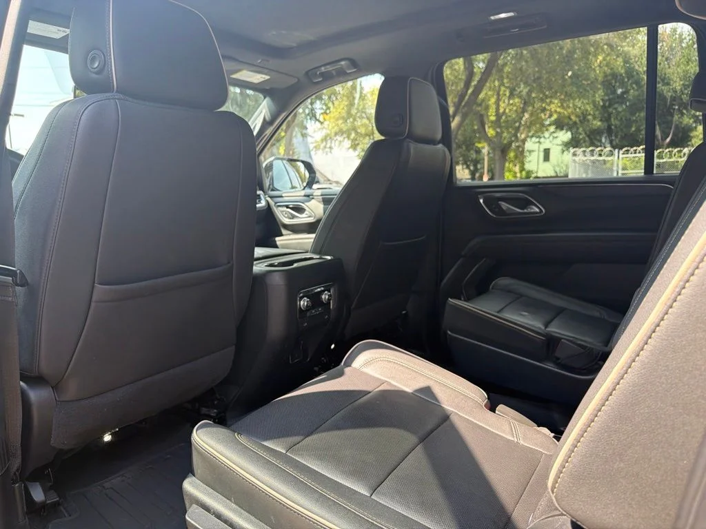 Used 2023 Black GMC SLT image 21