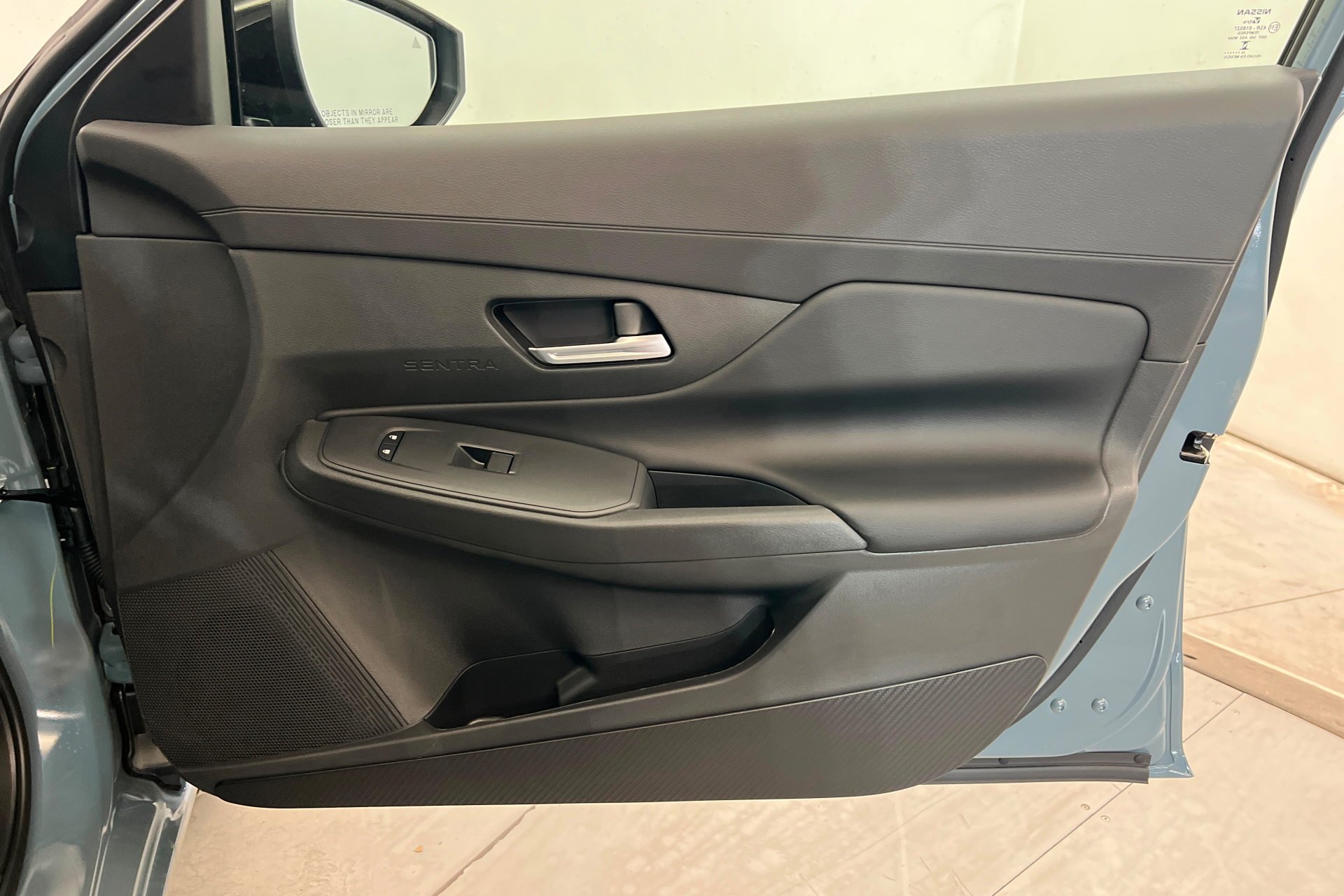 New 2027 Atlantic Gray Metallic Nissan SV image 23