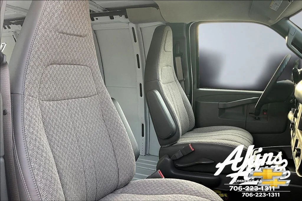 2025 Chevrolet Express Cargo Work Van - Photo 16
