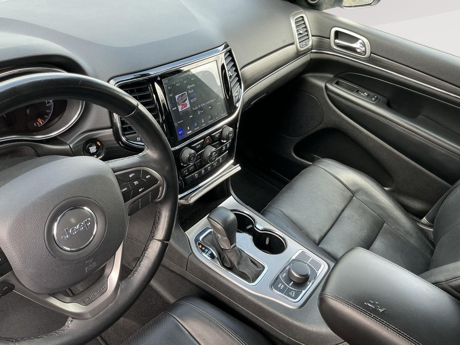 Used 2019 Billet Silver Metallic Clearcoat Jeep Limited image 14