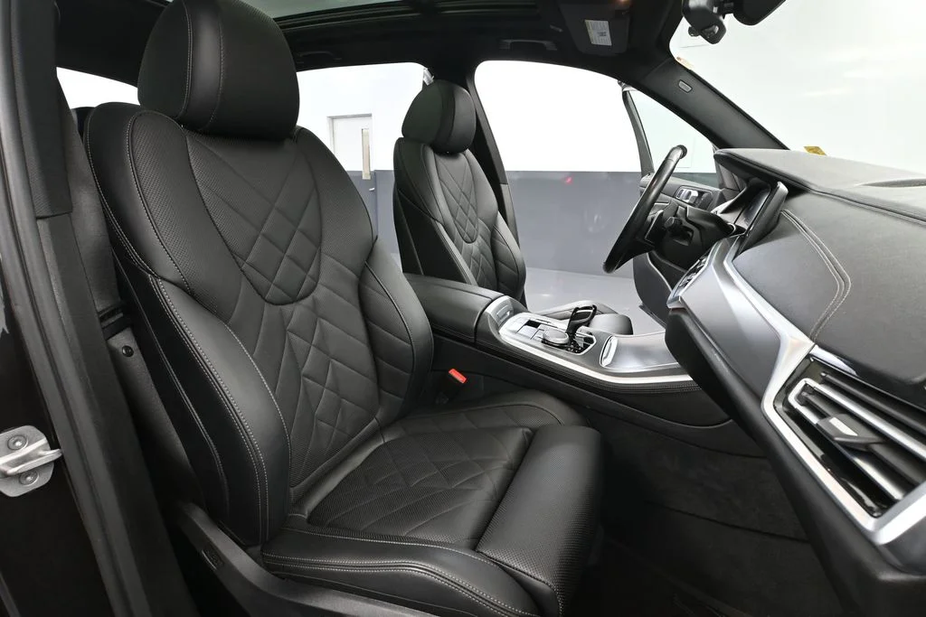 Used 2023 Gray BMW xDrive40i image 51