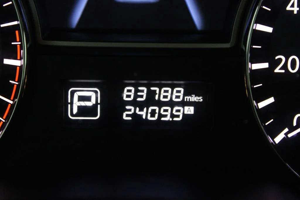 Used 2014 Saharan Stone Nissan 2.5 S image 4