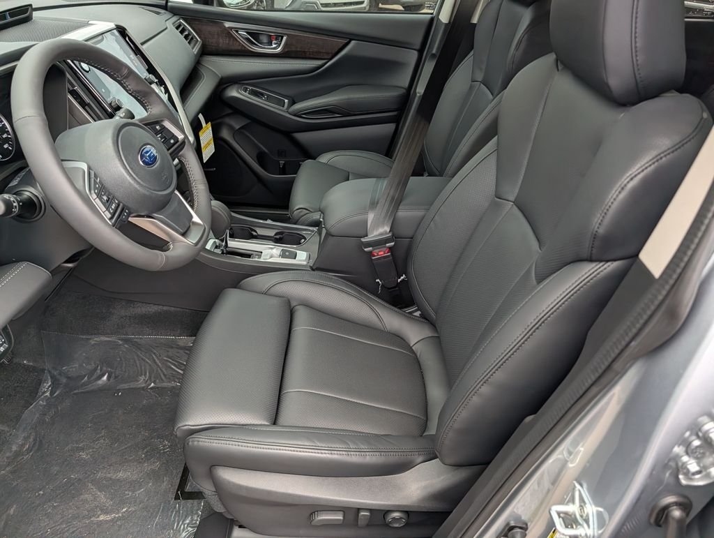New 2026 ICE SILVER METALLIC Subaru Touring 7-Passenger image 31