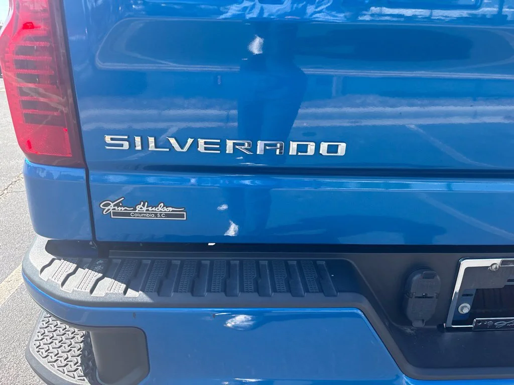 Used 2022 GLACIER BLUE METALLIC Chevrolet Custom image 5