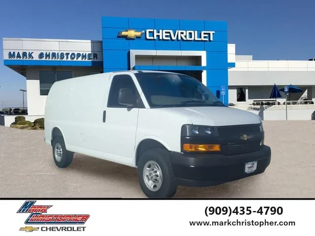 New 2026 Summit White Chevrolet WT image 1