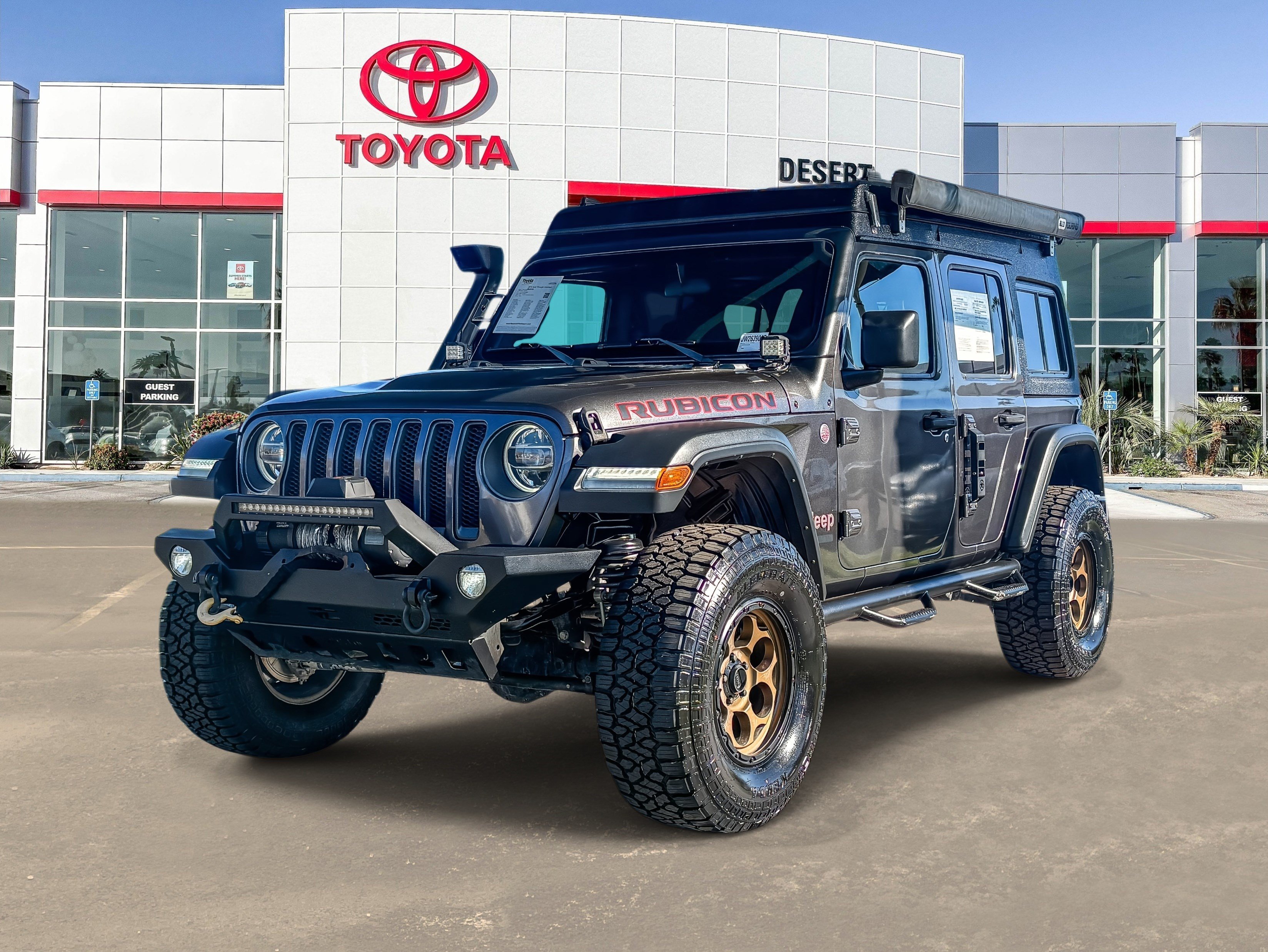 Used 2018 Granite Crystal Metallic Clearcoat Jeep Unlimited Rubicon image 3