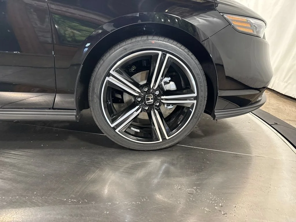 New 2026 Crystal Black Pearl Honda SE image 14