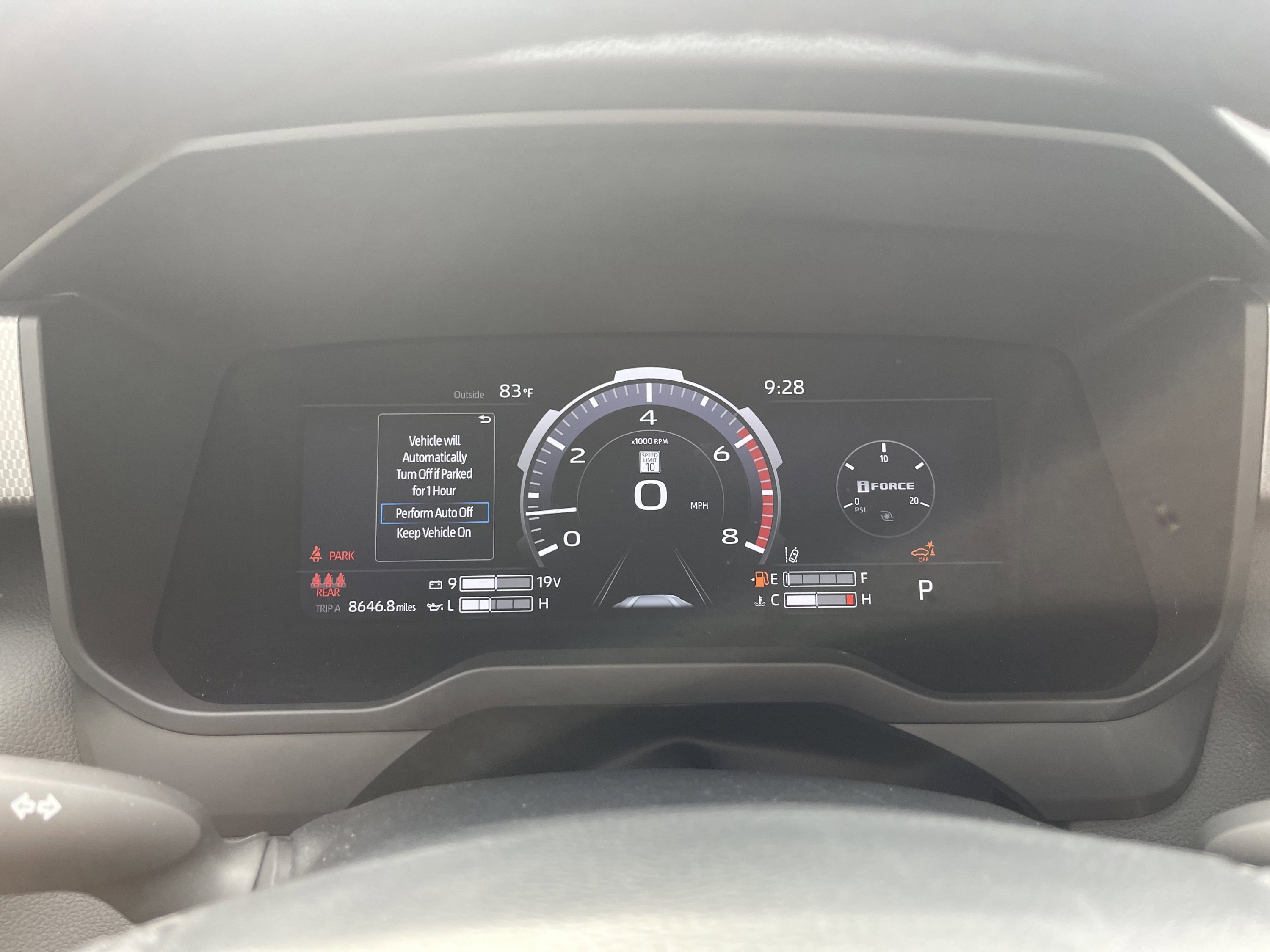 2024 Toyota Tundra Limited - Photo 18