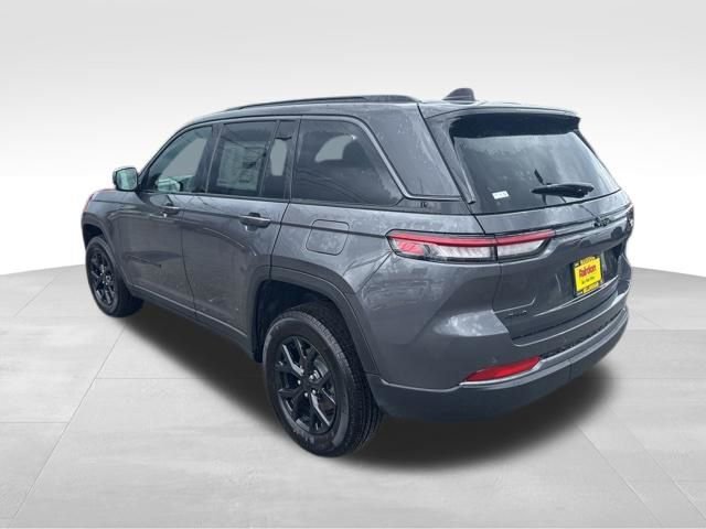 New 2026 Baltic Gray Metallic Clear-Coat Exterior Paint Jeep Laredo Altitude image 5