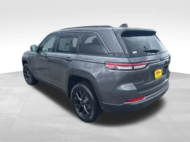 New 2026 Baltic Gray Metallic Clear-Coat Exterior Paint Jeep Laredo Altitude image 5