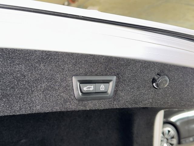 Certified Used 2022 Mineral White Metallic BMW 740i image 17